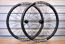 Load image into Gallery viewer, Signature 3rd Gen RSX Gravel Wheels (700C)
